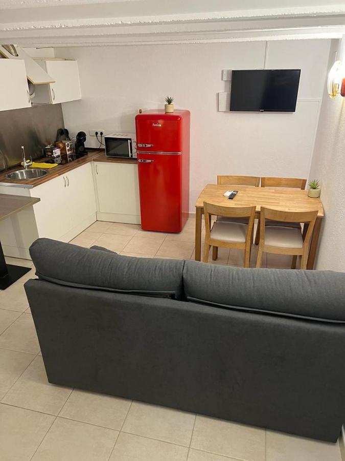 Apartament La Cova Peralada Eksteriør billede